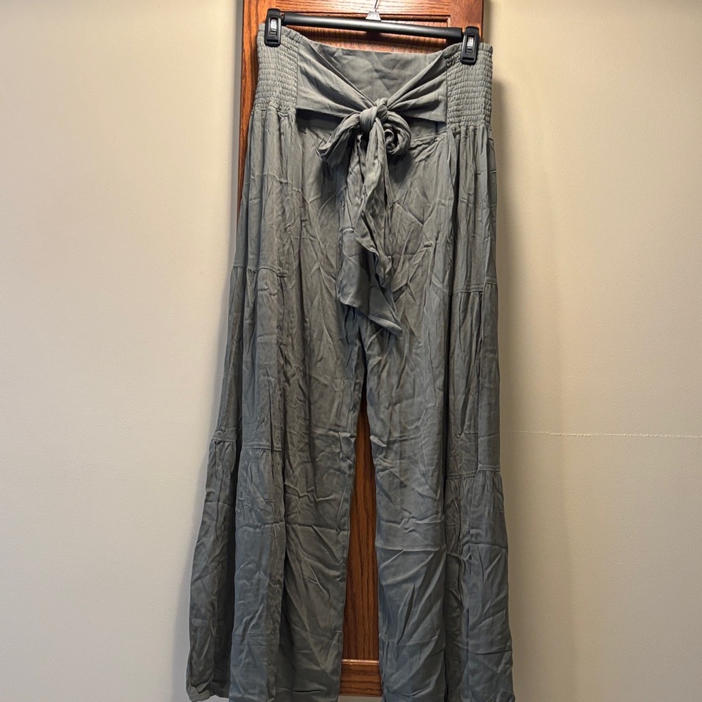 NWT Lux Sage Green (Sage color) Apparel - size XL